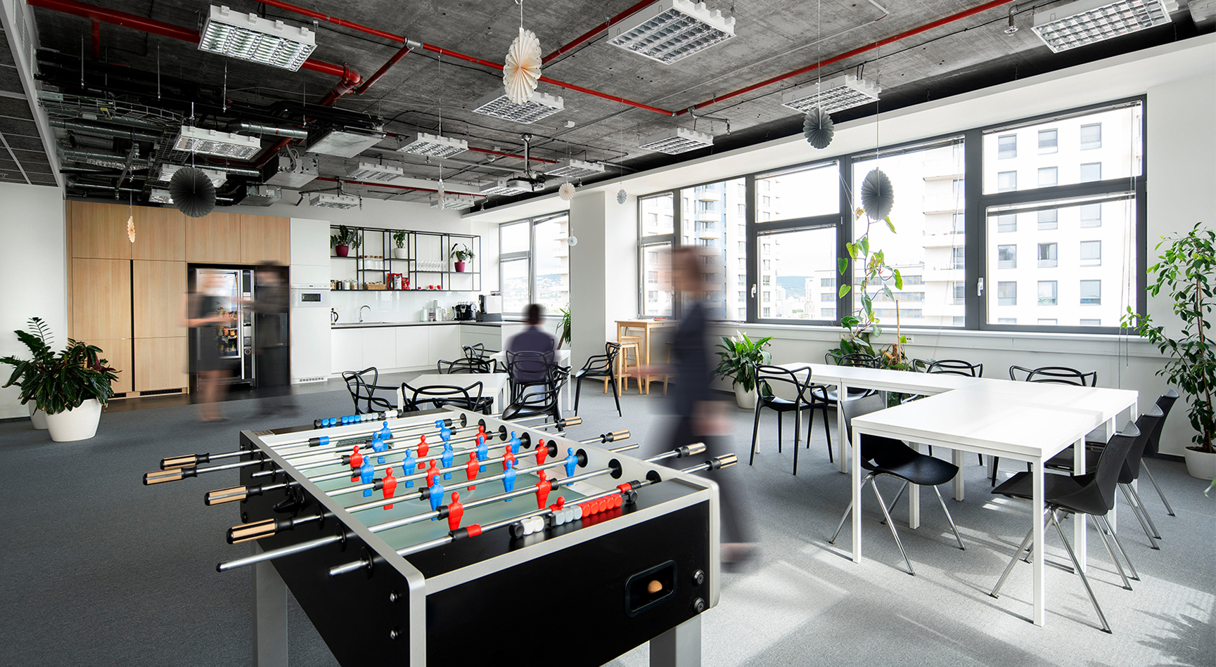BBC5-office-standard_office_space